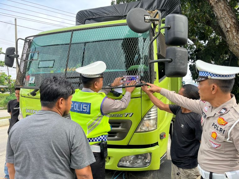 Satuan Lalulintas Polres Kuansing Sosialisasi Program Bulan Angkutan Umum Berkeselamatan